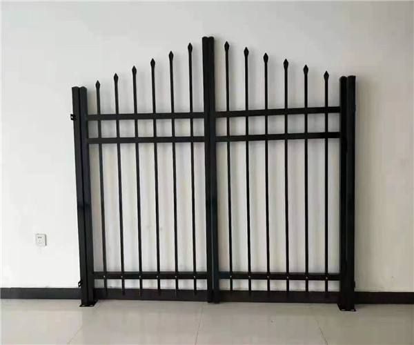 云南高速公路護欄板批發